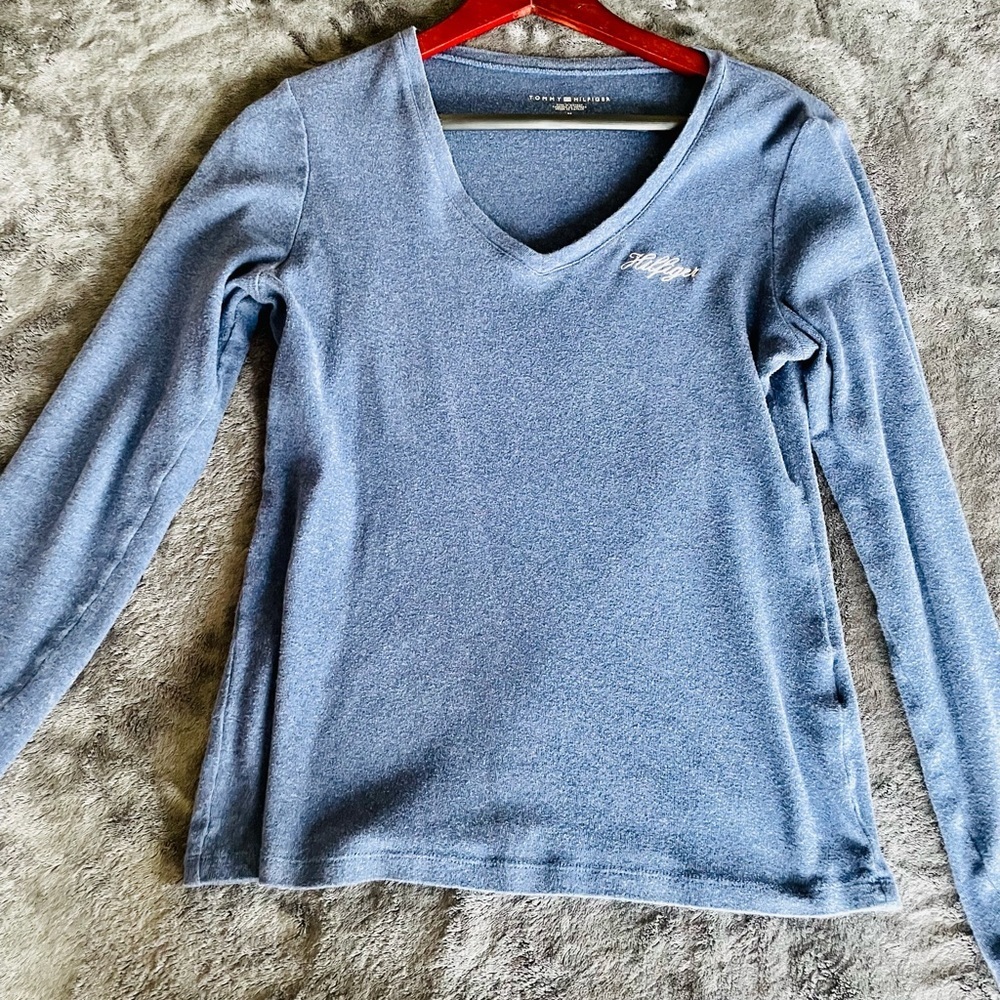 Tommy Hilfiger long sleeve v-neck blue shirt size M